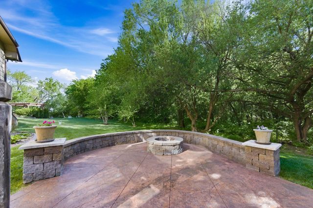 214 N City View Cir, Wichita, KS 67235