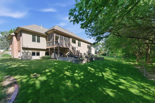 214 N City View Cir, Wichita, KS 67235