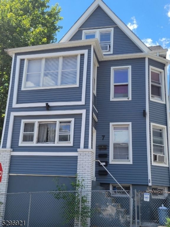 7 Belle Ave, Paterson City, NJ 07522
