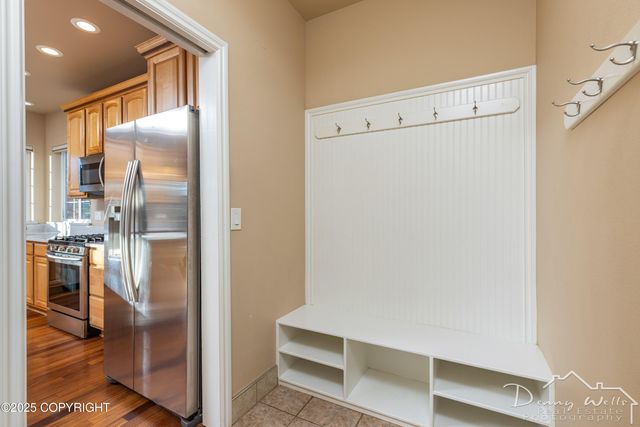 11335 Tulin Park Loop, Anchorage, AK 99516