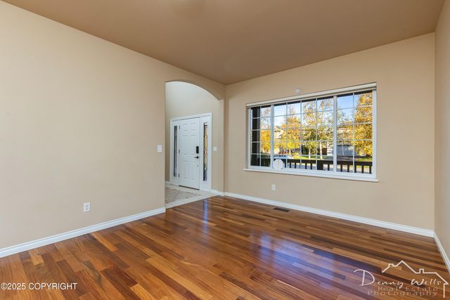 11335 Tulin Park Loop, Anchorage, AK 99516