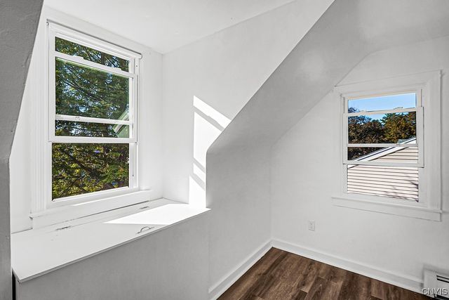 21 Hara Cres, New Hartford, NY 13413