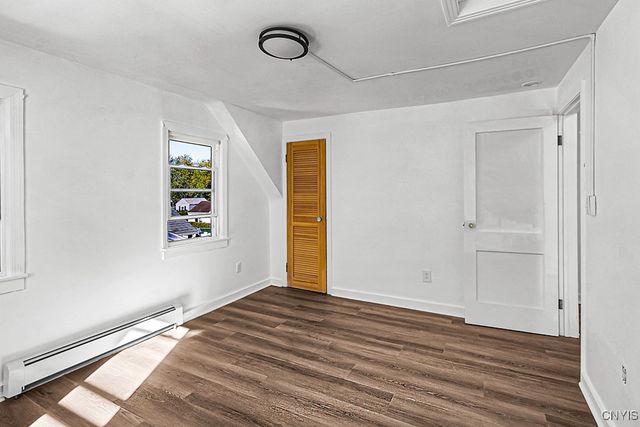 21 Hara Cres, New Hartford, NY 13413