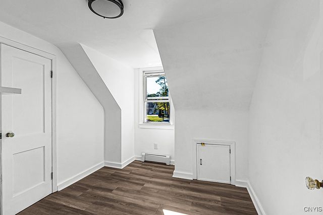 21 Hara Cres, New Hartford, NY 13413