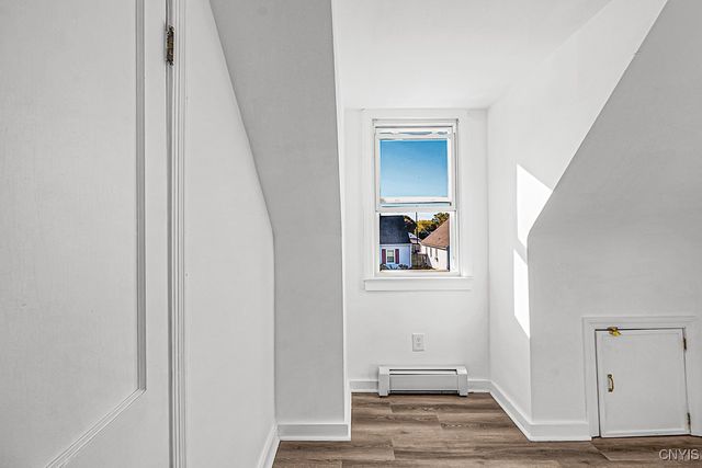 21 Hara Cres, New Hartford, NY 13413