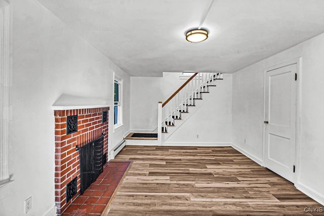 21 Hara Cres, New Hartford, NY 13413