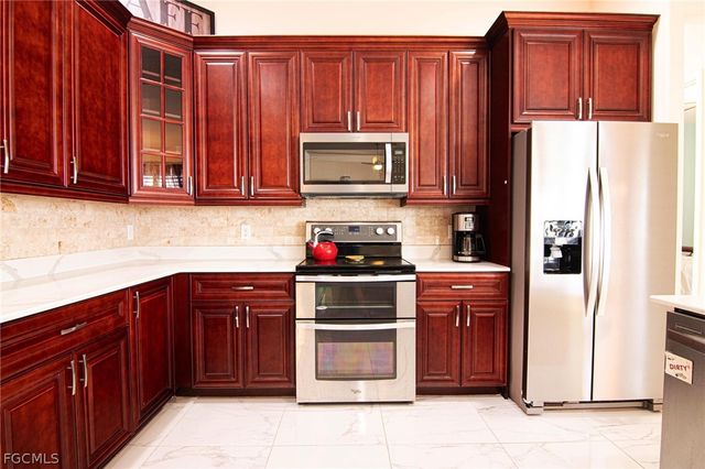 2123 NW 41st PL, Cape Coral, FL 33993