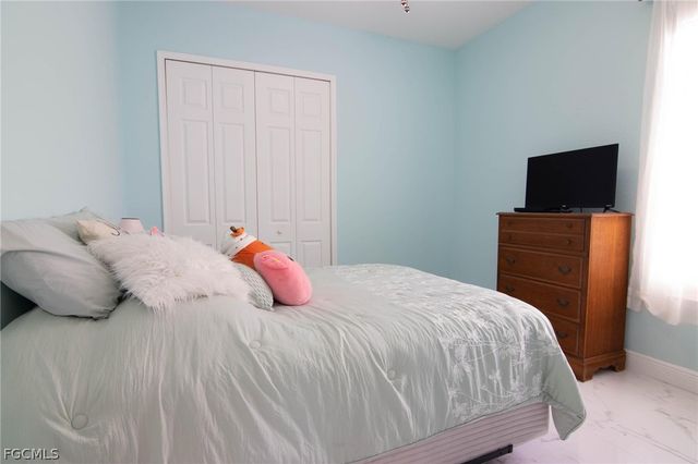 2123 NW 41st PL, Cape Coral, FL 33993