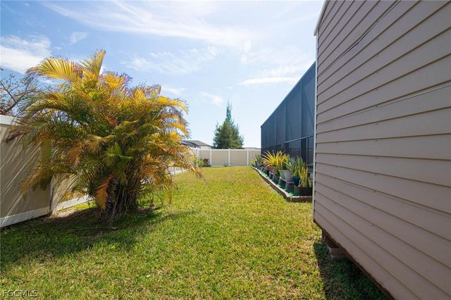 2123 NW 41st PL, Cape Coral, FL 33993