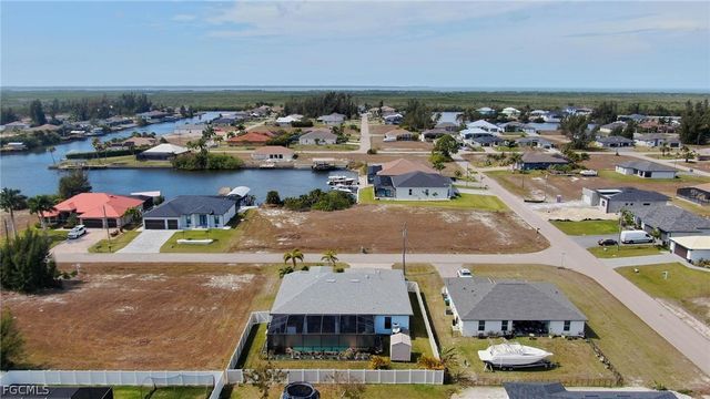 2123 NW 41st PL, Cape Coral, FL 33993