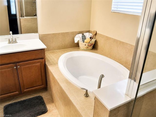 2766 Via Piazza LOOP, Fort Myers, FL 33905