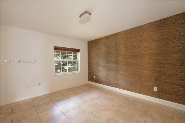 1734 NE 142nd St, North Miami, FL 33181