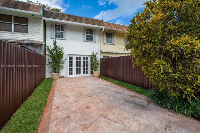 1734 NE 142nd St, North Miami, FL 33181