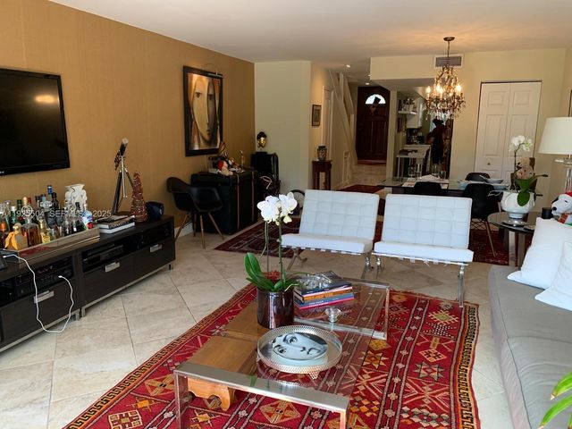 1734 NE 142nd St, North Miami, FL 33181