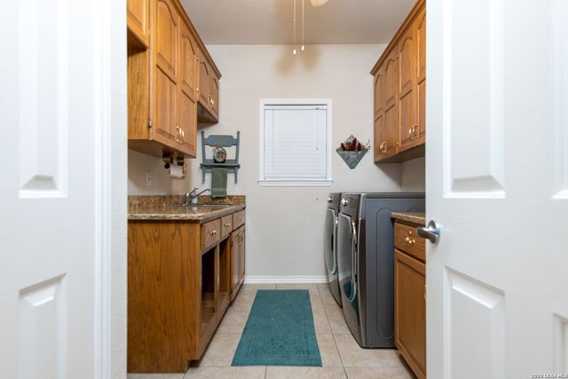 44 River Oak, Seguin, TX 78155