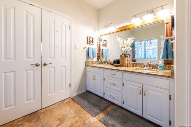 44 River Oak, Seguin, TX 78155