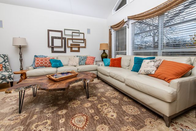 44 River Oak, Seguin, TX 78155