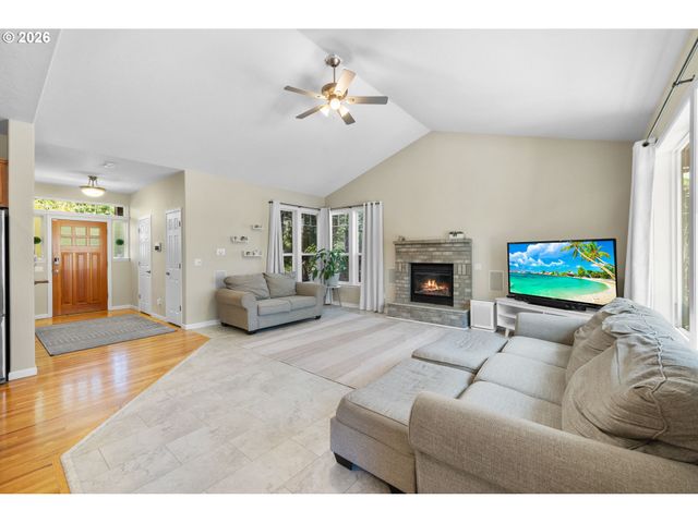 10872 Se ALYSSA Dr, Happy Valley, OR 97086