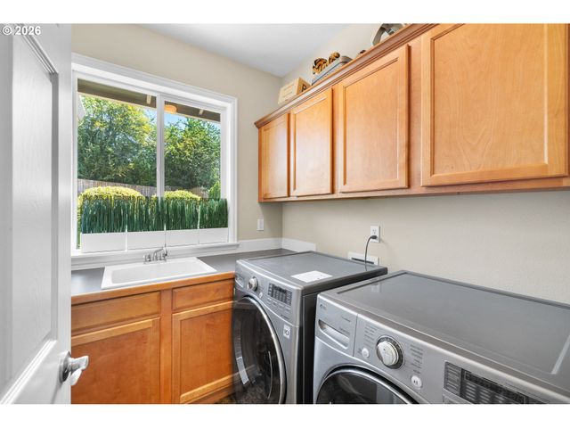 10872 Se ALYSSA Dr, Happy Valley, OR 97086