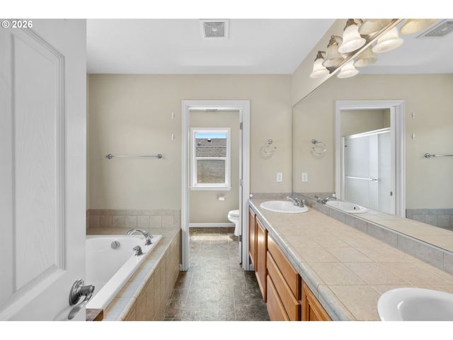 10872 Se ALYSSA Dr, Happy Valley, OR 97086