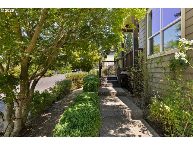 10872 Se ALYSSA Dr, Happy Valley, OR 97086
