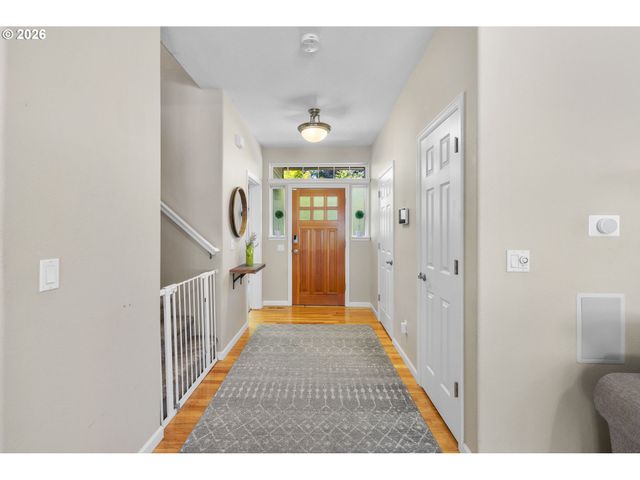 10872 Se ALYSSA Dr, Happy Valley, OR 97086