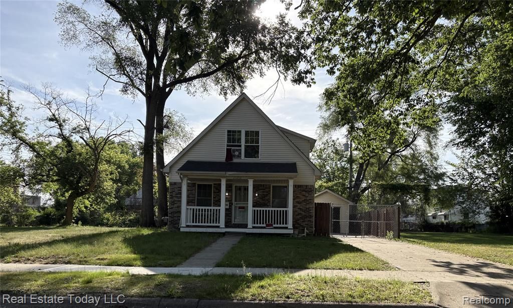 21056 Woodside Avenue, Ferndale, MI 48220