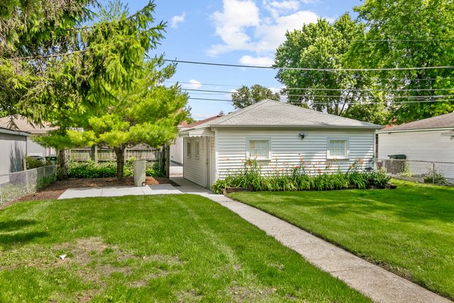 9516 Jackson Avenue, Brookfield, IL 60513