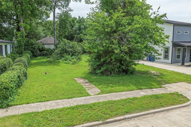 1726 Kraft Street, Dallas, TX 75212
