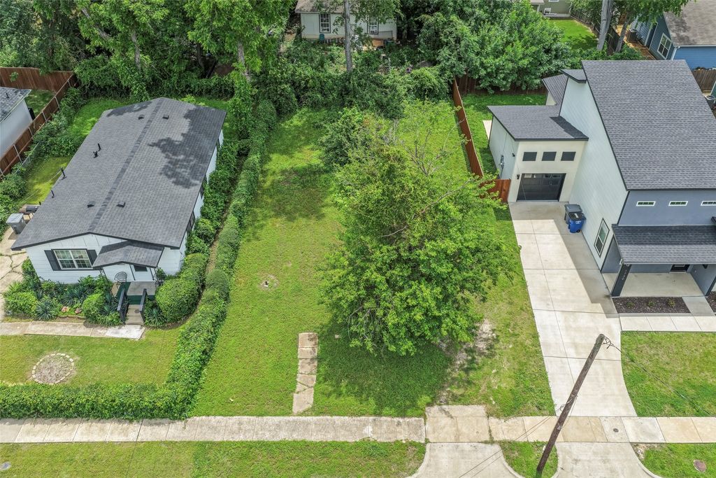 1726 Kraft Street, Dallas, TX 75212