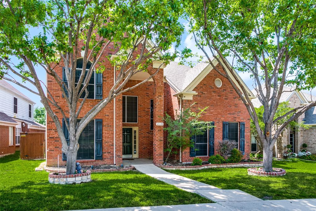 2119 Dover Drive, Carrollton, TX 75006