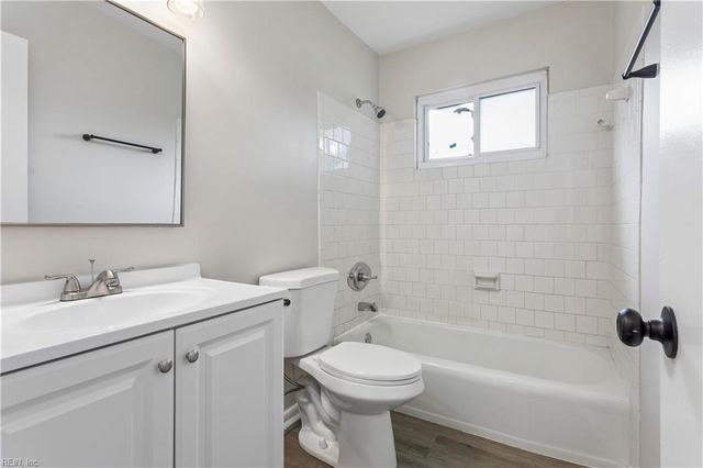 56 Bonita DR, Newport News, VA 23602