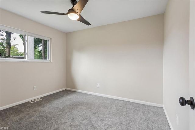 56 Bonita DR, Newport News, VA 23602