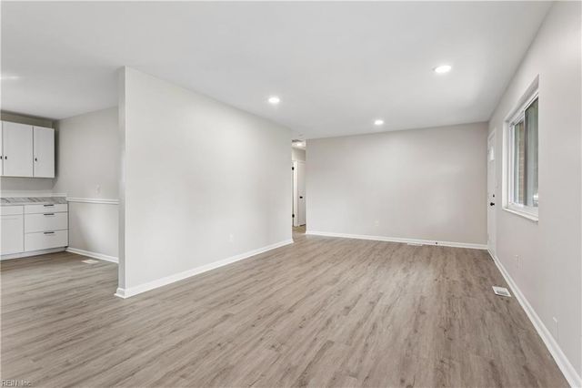 56 Bonita DR, Newport News, VA 23602