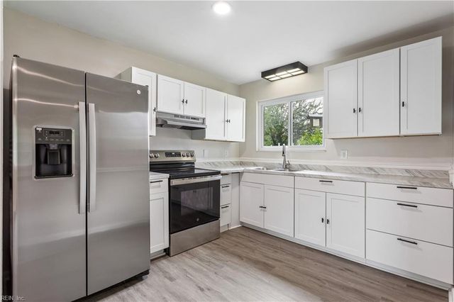56 Bonita DR, Newport News, VA 23602