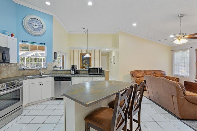 798 Verona Lake Drive, Weston, FL 33326