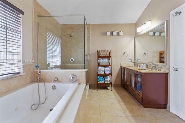 798 Verona Lake Drive, Weston, FL 33326