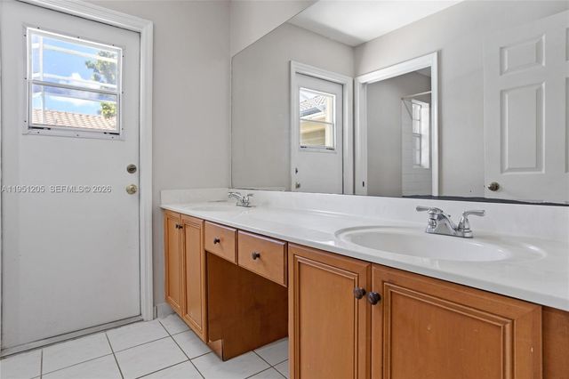 798 Verona Lake Drive, Weston, FL 33326