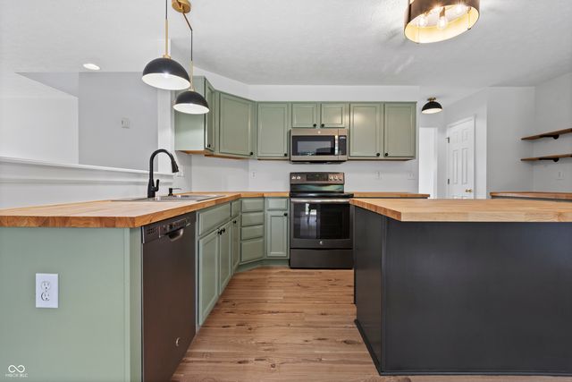 12623 Raiders Boulevard, Fishers, IN 46037