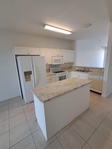 4162 Napoli Lake Drive, Riviera Beach, FL 33410