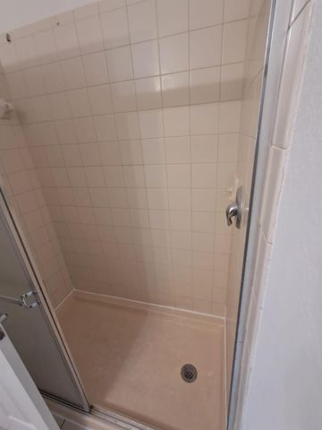 4162 Napoli Lake Drive, Riviera Beach, FL 33410