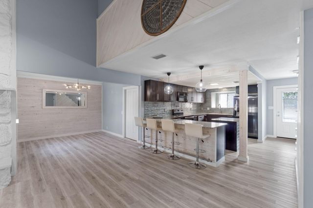 41 Solar Street, Mary Esther, FL 32569