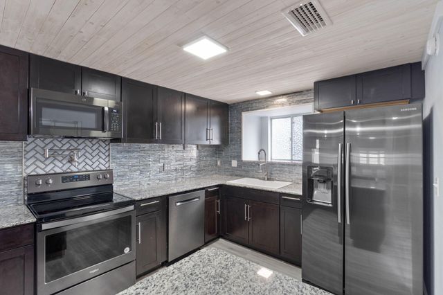 41 Solar Street, Mary Esther, FL 32569