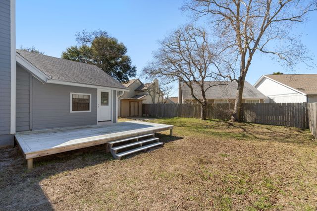 41 Solar Street, Mary Esther, FL 32569