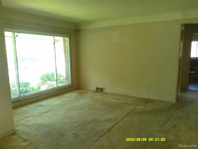 13458 Marion, Redford, MI 48239