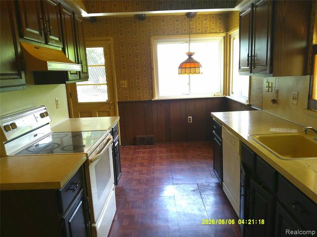 13458 Marion, Redford, MI 48239
