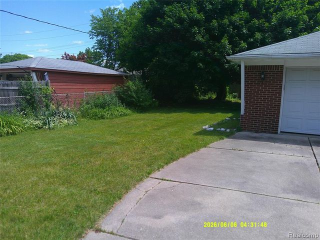 13458 Marion, Redford, MI 48239