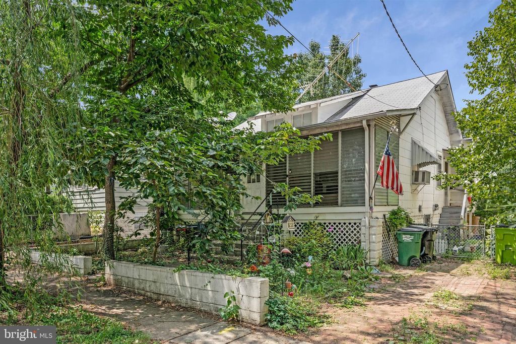 3710 SHEPHERD ST, Brentwood, MD 20722