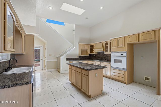 6554 EAGLE RIDGE Drive, El Paso, TX 79912