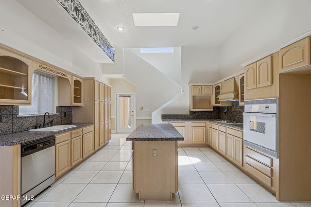 6554 EAGLE RIDGE Drive, El Paso, TX 79912